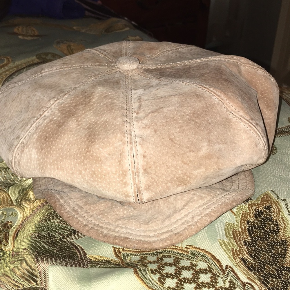 Tan beret